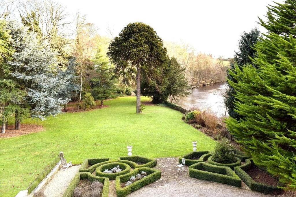 Georgian Villa In Richmond On The River Swale Exterior foto